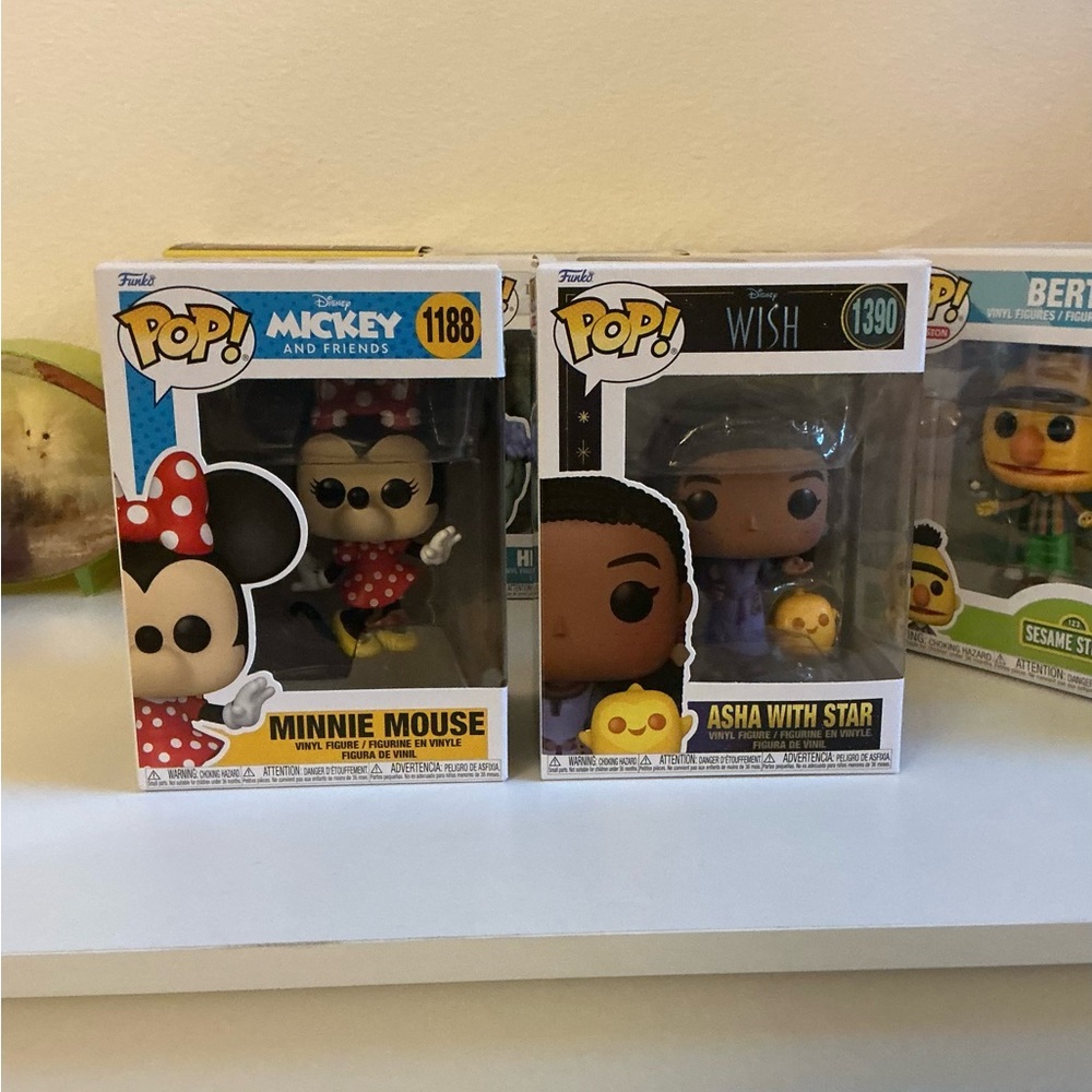 FUNKO POP DISNEY MINNIE MOUSE & ASHA WITH STAR SET